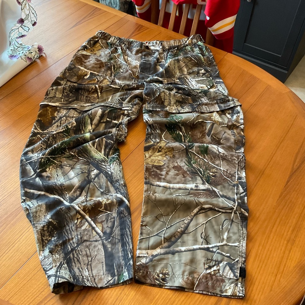 Russell Outdoors “Realtree” Camo Pants & Shorts.Large